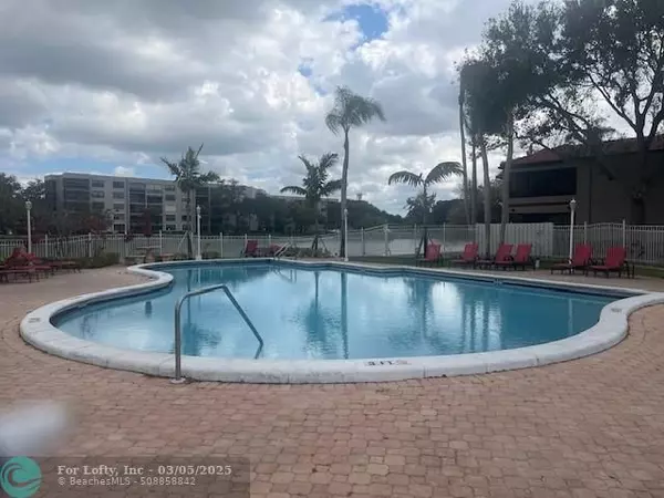 Pembroke Pines, FL 33026,11537 NW 10th St  #11537