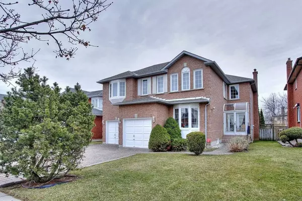 5 Jardin Hill CT, Toronto C15, ON M2H 3R8