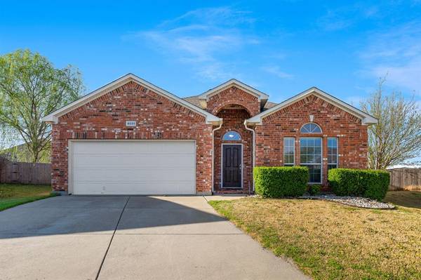 4001 Claymore Lane, Fort Worth, TX 76244