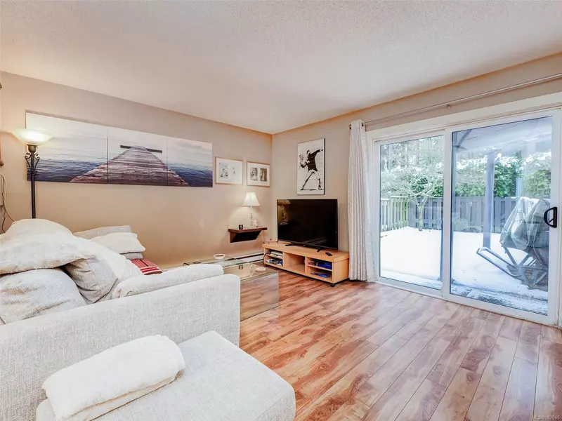 379 Wale Rd #4, Colwood, BC V9B 2P9