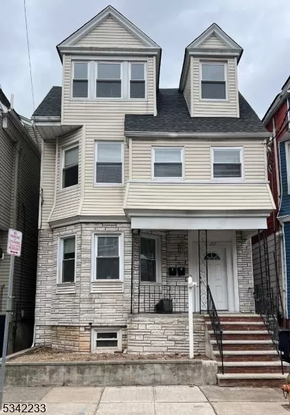 177 S 9th St, Newark City, NJ 07107