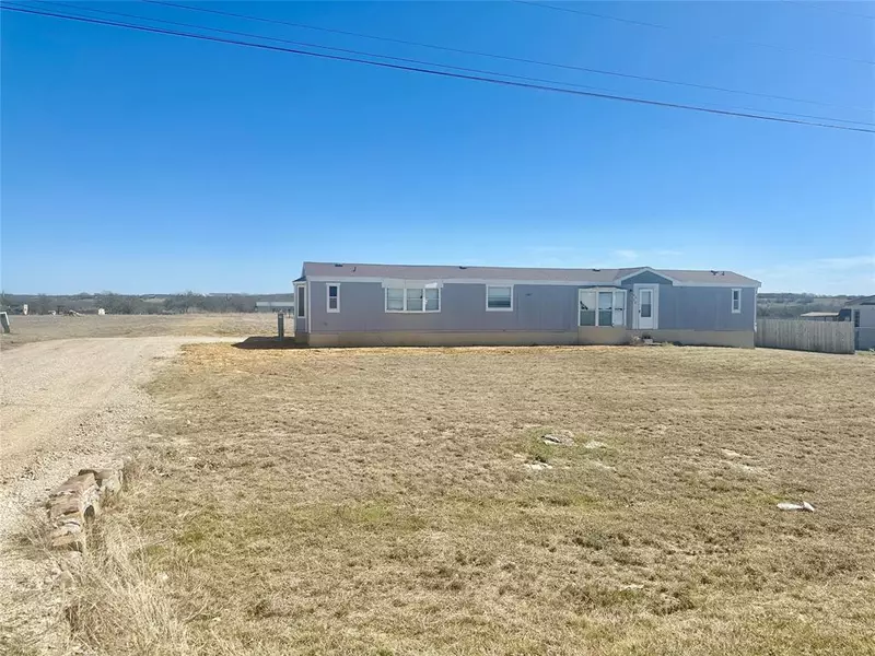 6113 Falcon Court S, Joshua, TX 76058