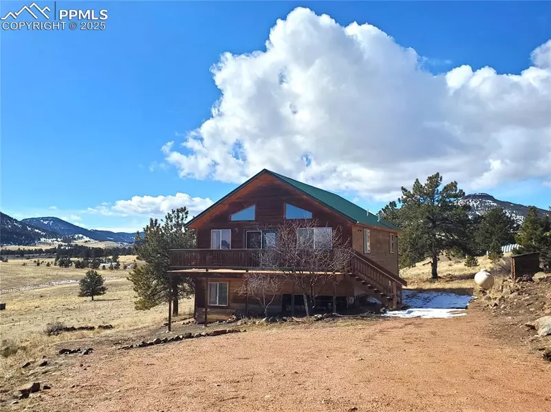 180 E Cobb LN, Guffey, CO 80820