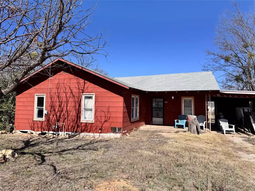 Brownwood, TX 76801,900 7th Street