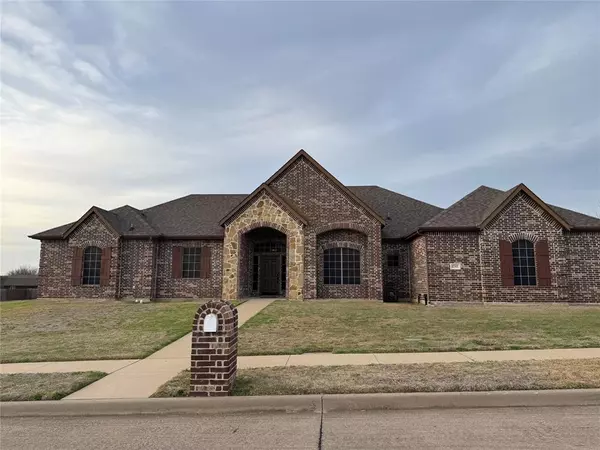 1741 Pine Drive, Midlothian, TX 76065