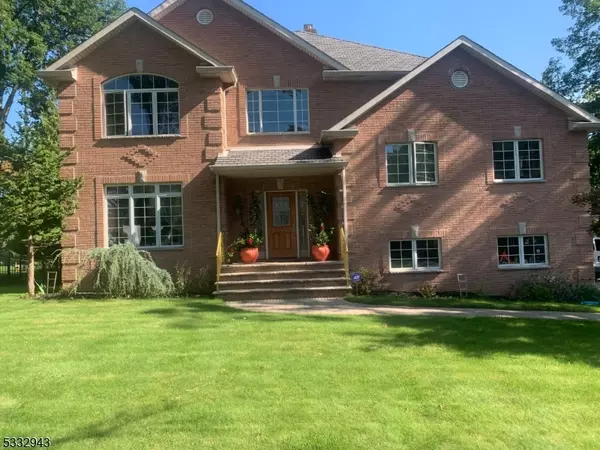 12 Notch Park Rd, Little Falls Twp., NJ 07424