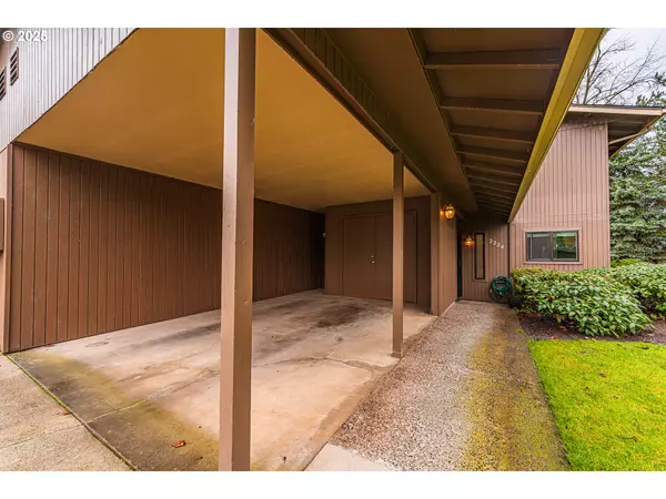 Eugene, OR 97401,2224 RIDGEWAY DR