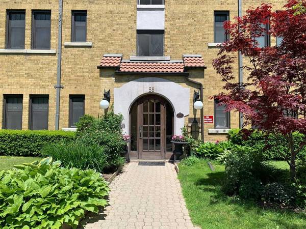 58 Sherwood AVE #6, Toronto C10, ON M4P 2A7