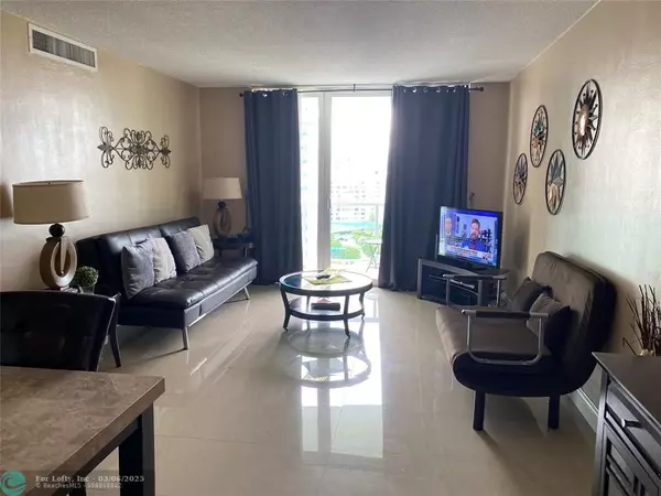 Hollywood, FL 33019,3901 S Ocean Dr  #12T