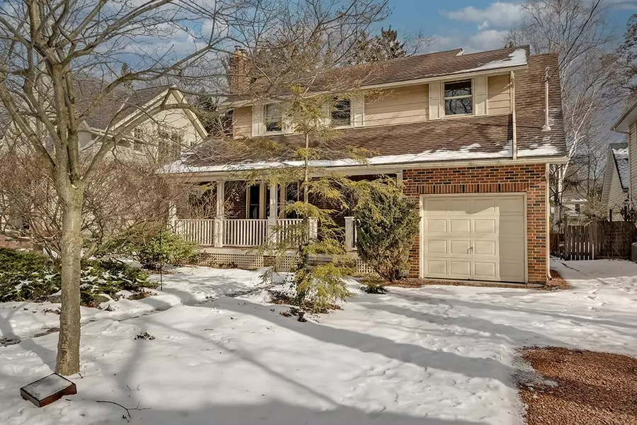 235 Douglas AVE, Oakville, ON L6J 3S2