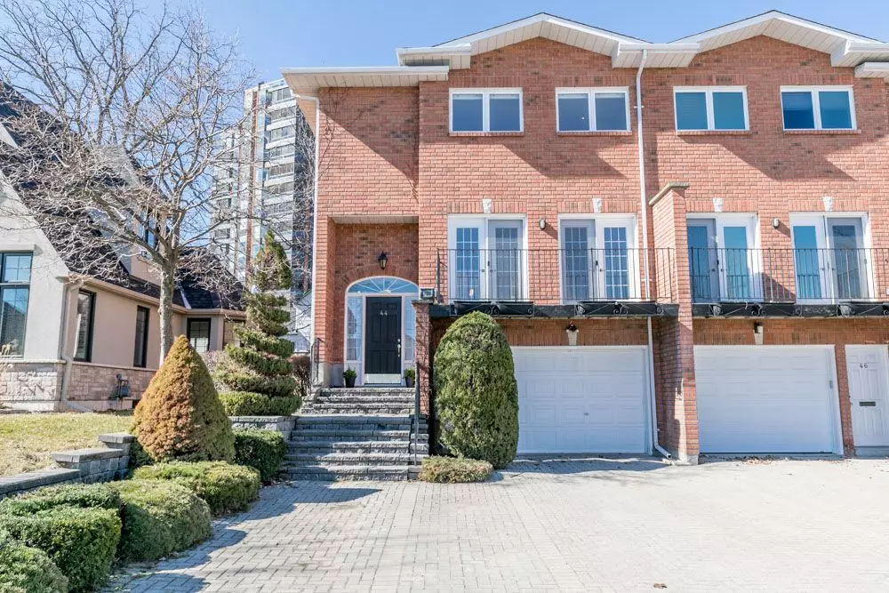 Barrie, ON L4M 1B9,44 Kempenfelt DR