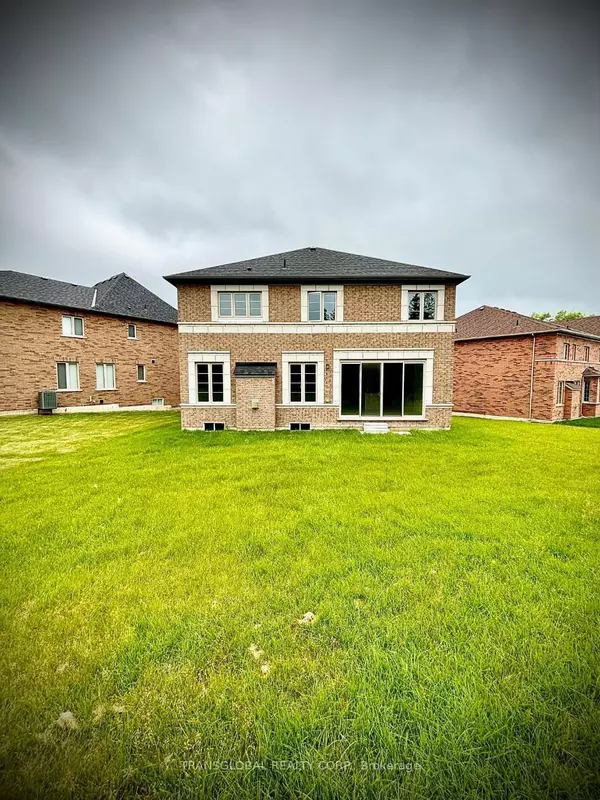 East Gwillimbury, ON L9N 0Y4,162 Petal AVE