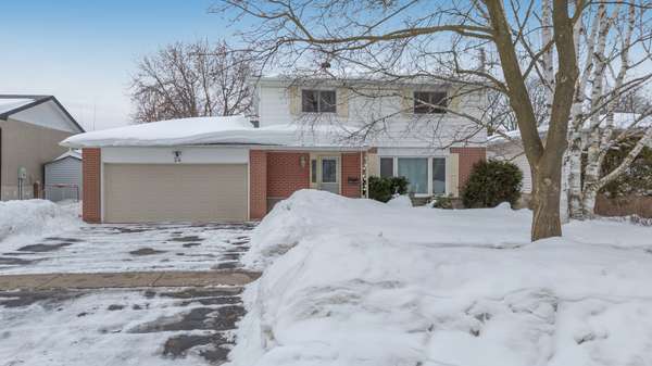 24 Clover AVE, Barrie, ON L4N 3M6