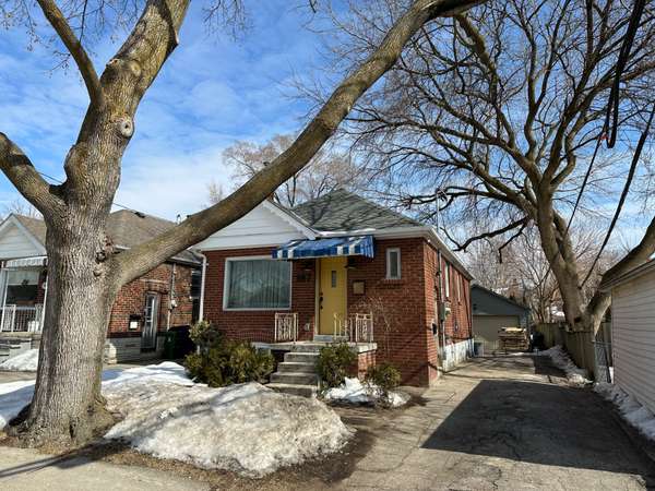 187 Aldercrest RD #LOWER, Toronto W06, ON M8W 4J5