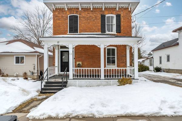 12 Maple AVE, Prince Edward County, ON K0K 2T0