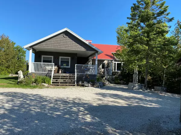 Northern Bruce Peninsula, ON N0H 1P0,80 Corey CRES