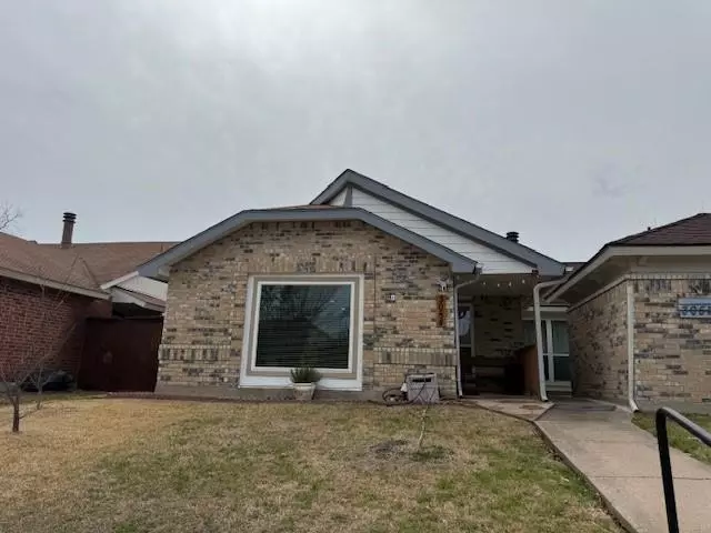 3054 Navarro Lane, Grand Prairie, TX 75052