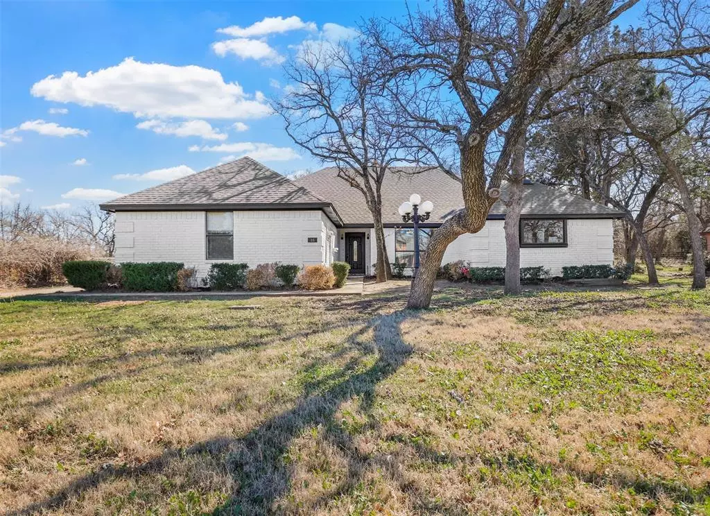 Burleson, TX 76028,2700 S Chase Court