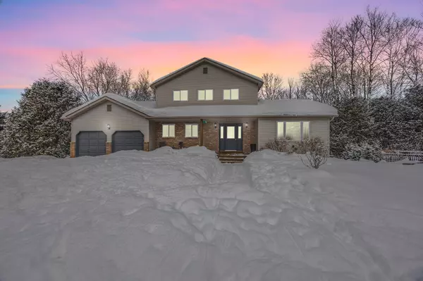 11 Maple CT, Oro-medonte, ON L0K 1E0