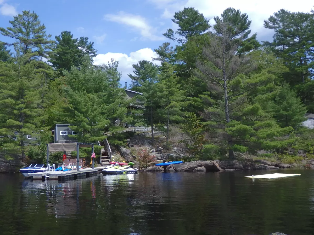 Georgian Bay, ON L0K 1S0,43B Hansens RD