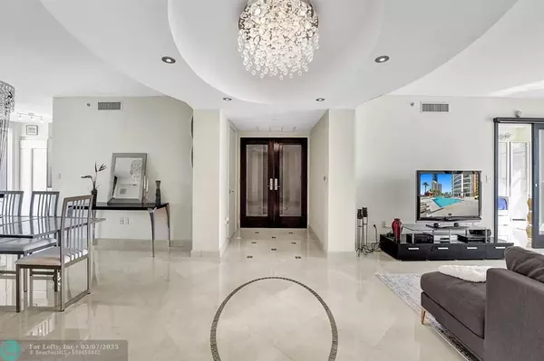 Sunny Isles Beach, FL 33160,18911 COLLINS AVE  #2706