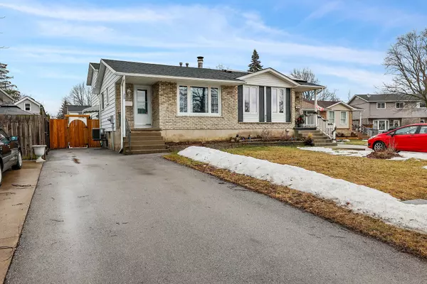 25 Garfield LN, St. Catharines, ON L2R 7G9