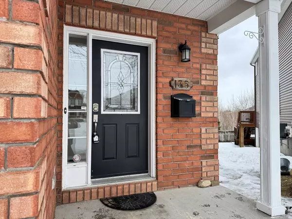 Stittsville - Munster - Richmond, ON K2S 2E6,135 Stoney Pond CT