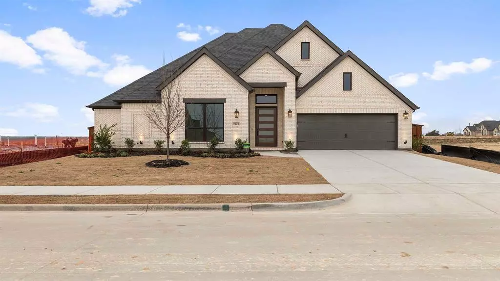 2049 Slipchannel Street, Midlothian, TX 76065