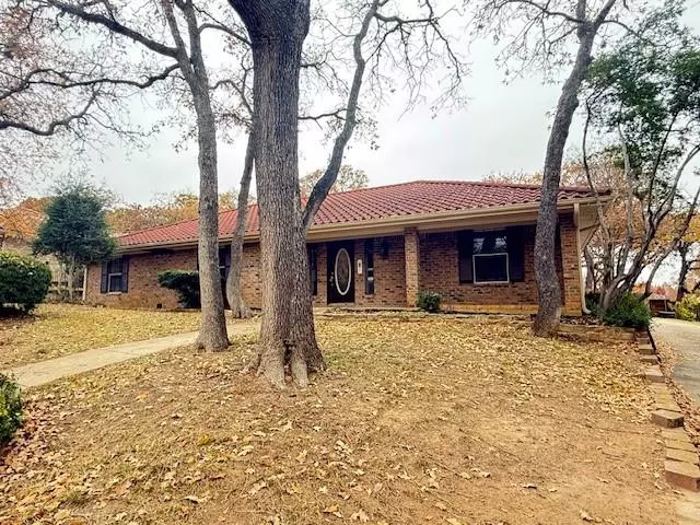 8 Lake Forest Drive, Trophy Club, TX 76262