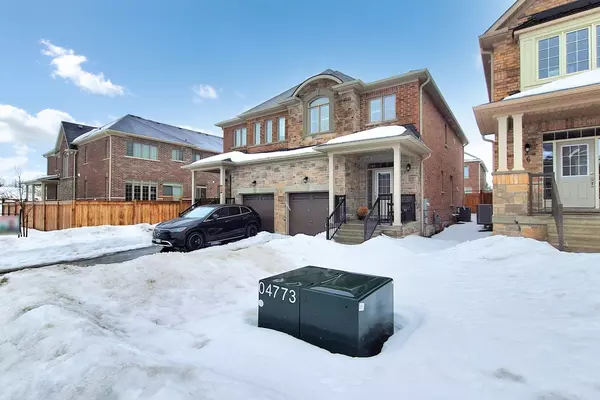 4 Frederick Taylor WAY, East Gwillimbury, ON L0G 1M0