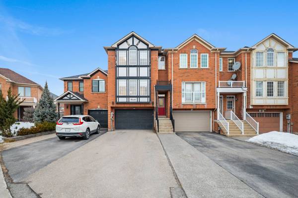 20 Jarrett CT, Vaughan, ON L6A 3W4