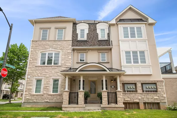 252 Ellen Davidson DR, Oakville, ON L6M 0V2