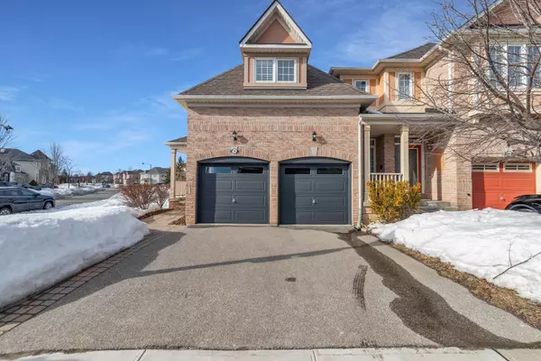 Oakville, ON L6M 5C9,2295 Rochester CIR #18