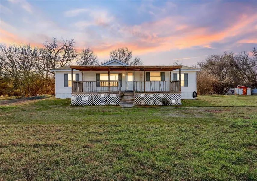 6002 Moose Drive, Granbury, TX 76048