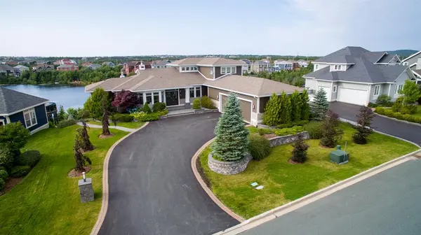 26 Stonebridge Place, St. John's, NL A1A 5W8