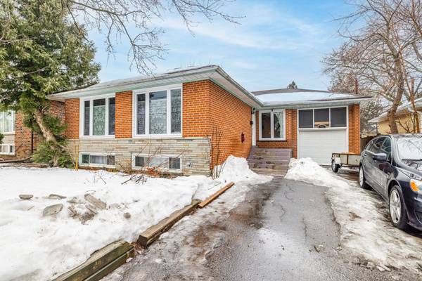 926 Willowdale AVE, Toronto C14, ON M2M 3C1