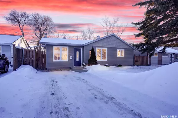 1045 Brown STREET, Moose Jaw, SK S6H 2Z4