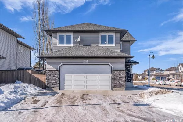 102 Hettle COVE, Saskatoon, SK S7T 0E8