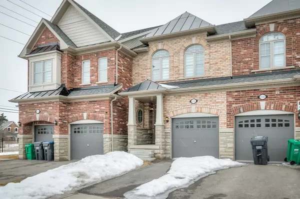 116 Finegan CIR, Brampton, ON L7A 0B7