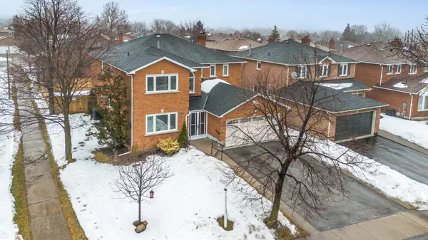 Oakville, ON L6H 4V3,299 Hickory CIR