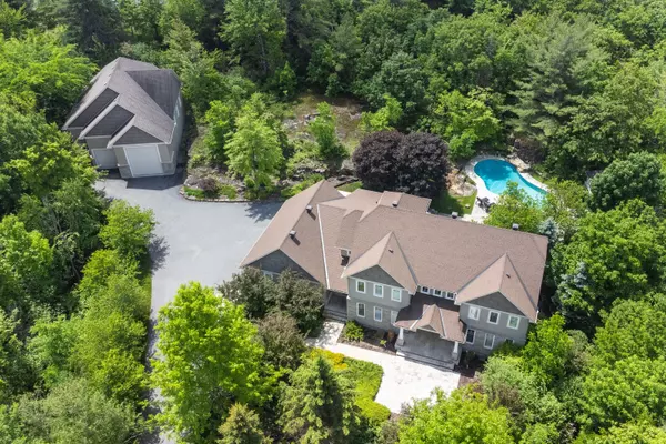 Kanata, ON K2W 1H2,284 Ridgeside Farm DR