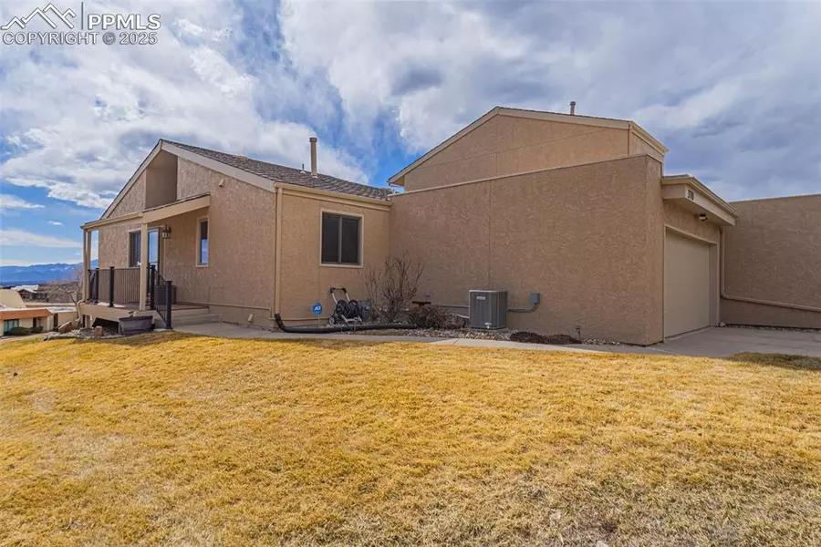 370 Mission Hill WAY, Colorado Springs, CO 80921