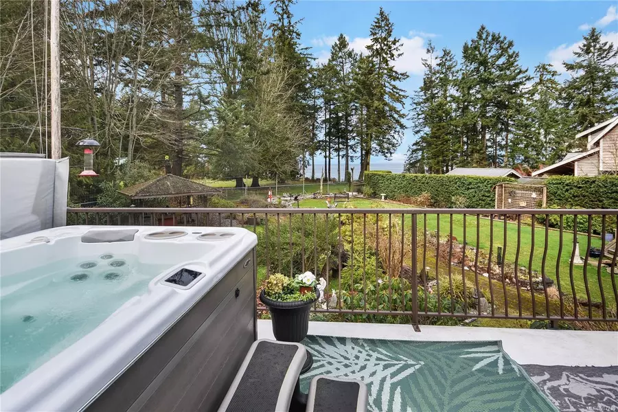 1625 Queequeg Trnabt, Gabriola Island, BC V0R 1X5