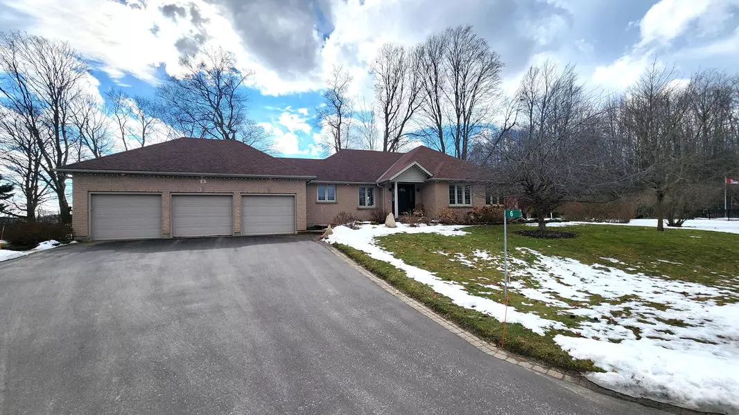 6 Channen CT, Springwater, ON L9X 0T8