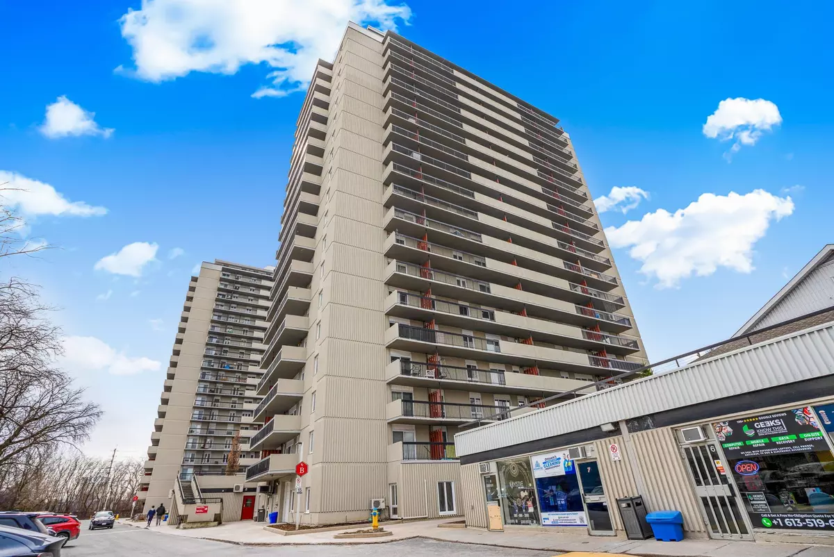 Vanier And Kingsview Park, ON K1L 8C9,158B Mcarthur AVE #805