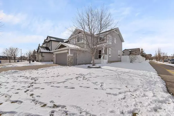 Calgary, AB T3H 5J3,630 Cougar Ridge DR Southwest