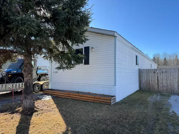 Slave Lake, AB T0G 2A3,1121 12 AVE Southeast