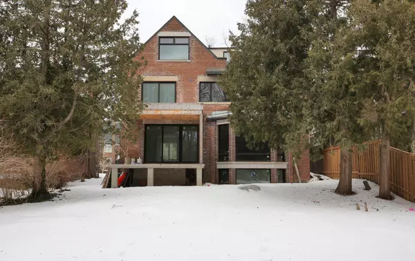 Toronto C04, ON M4R 1N3,203 GLENCAIRN AVE