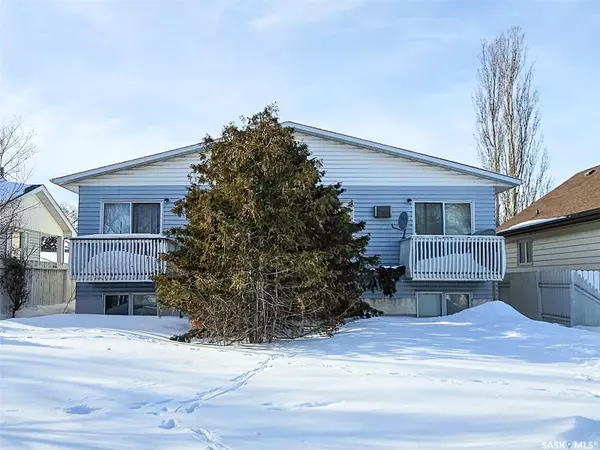 34 Central AVENUE S #3, Swift Current, SK S9H 3E6