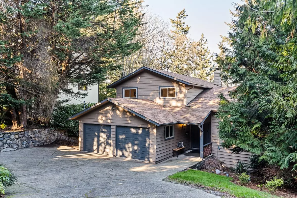 Colwood, BC V9C 3H7,838 Cecil Blogg Dr